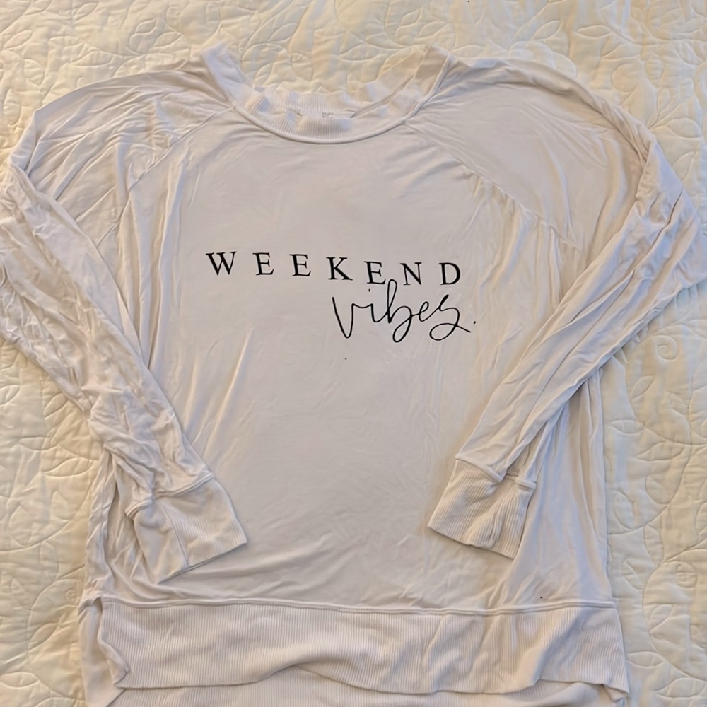 Weekend Vibes long sleeve tee